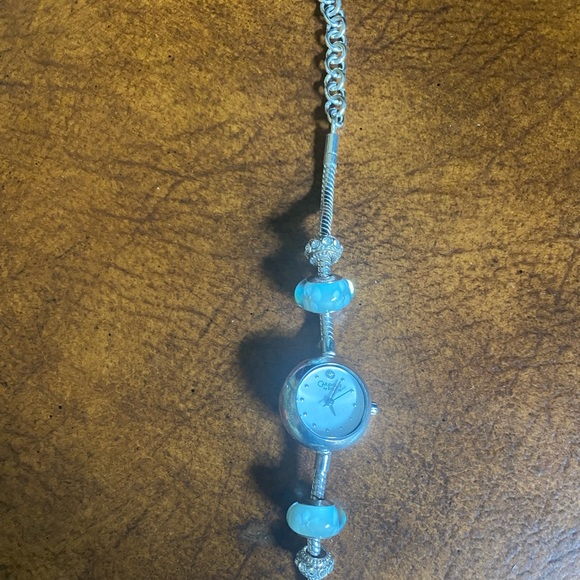 NWOT Caravelle by Bulova Charm Watch -adjustable bracelet. Glass & crystal beads - Picture 3 of 7